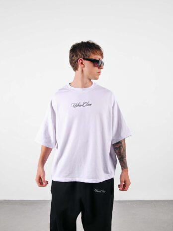 REMERA BOXY WHITE CLASS